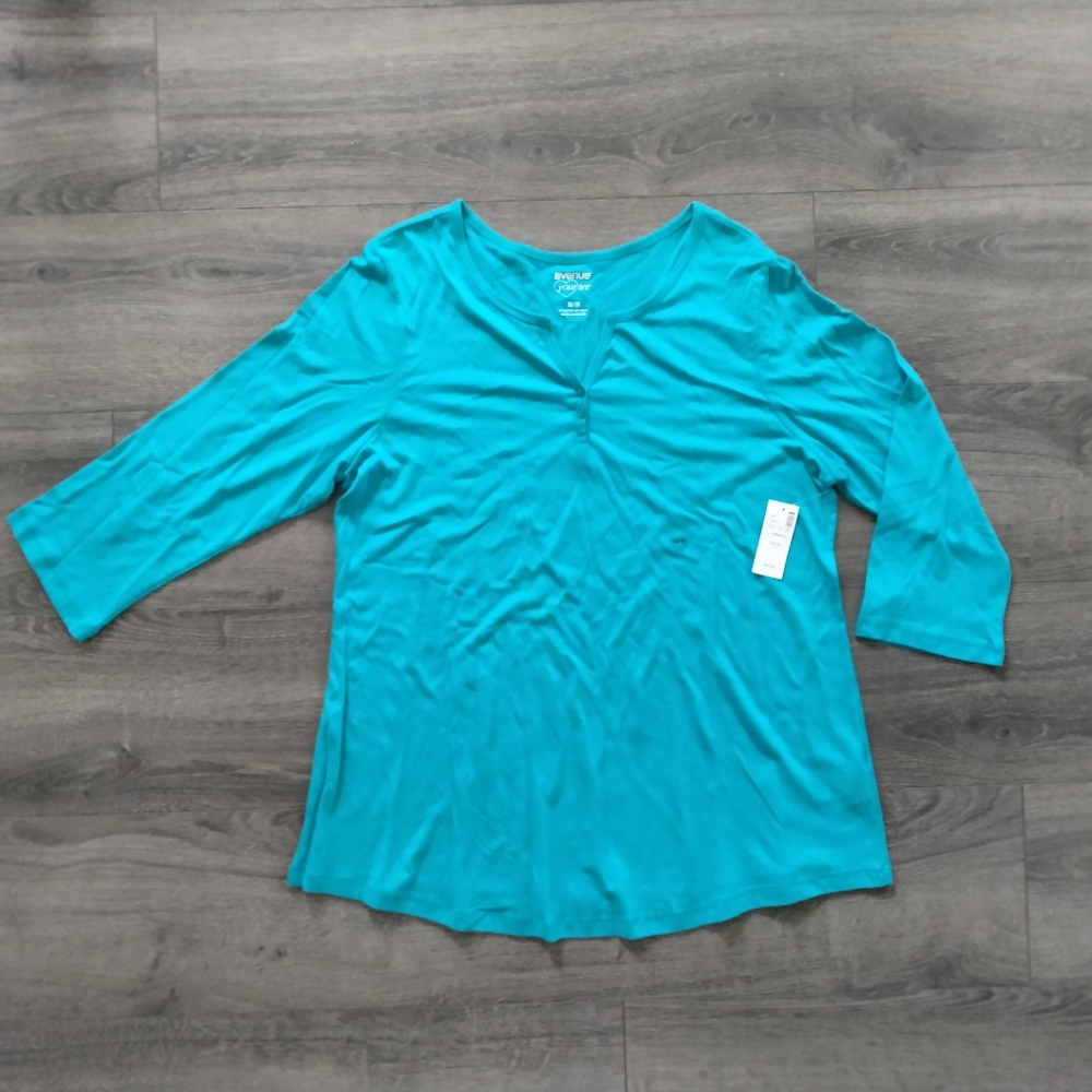 Avenue NWT Blue Tee Size 14/16 Cotton Modal